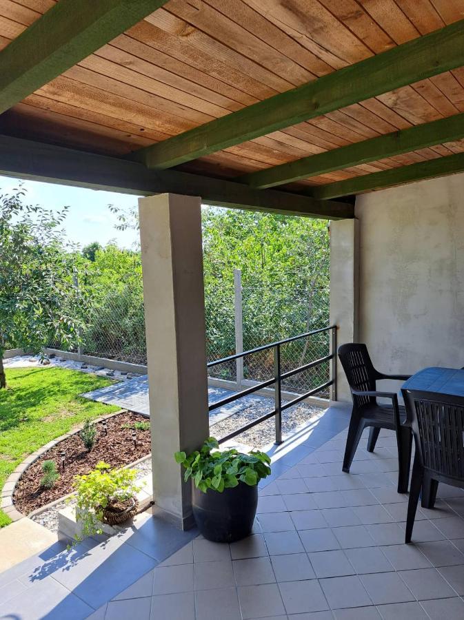 Grapeline Guesthouse Chotin Εξωτερικό φωτογραφία