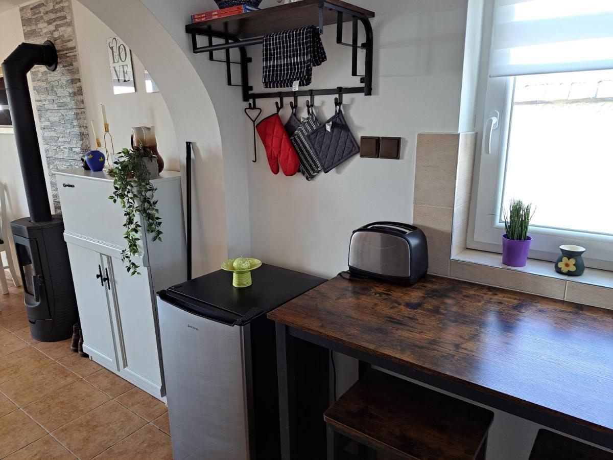 Grapeline Guesthouse Chotin Εξωτερικό φωτογραφία