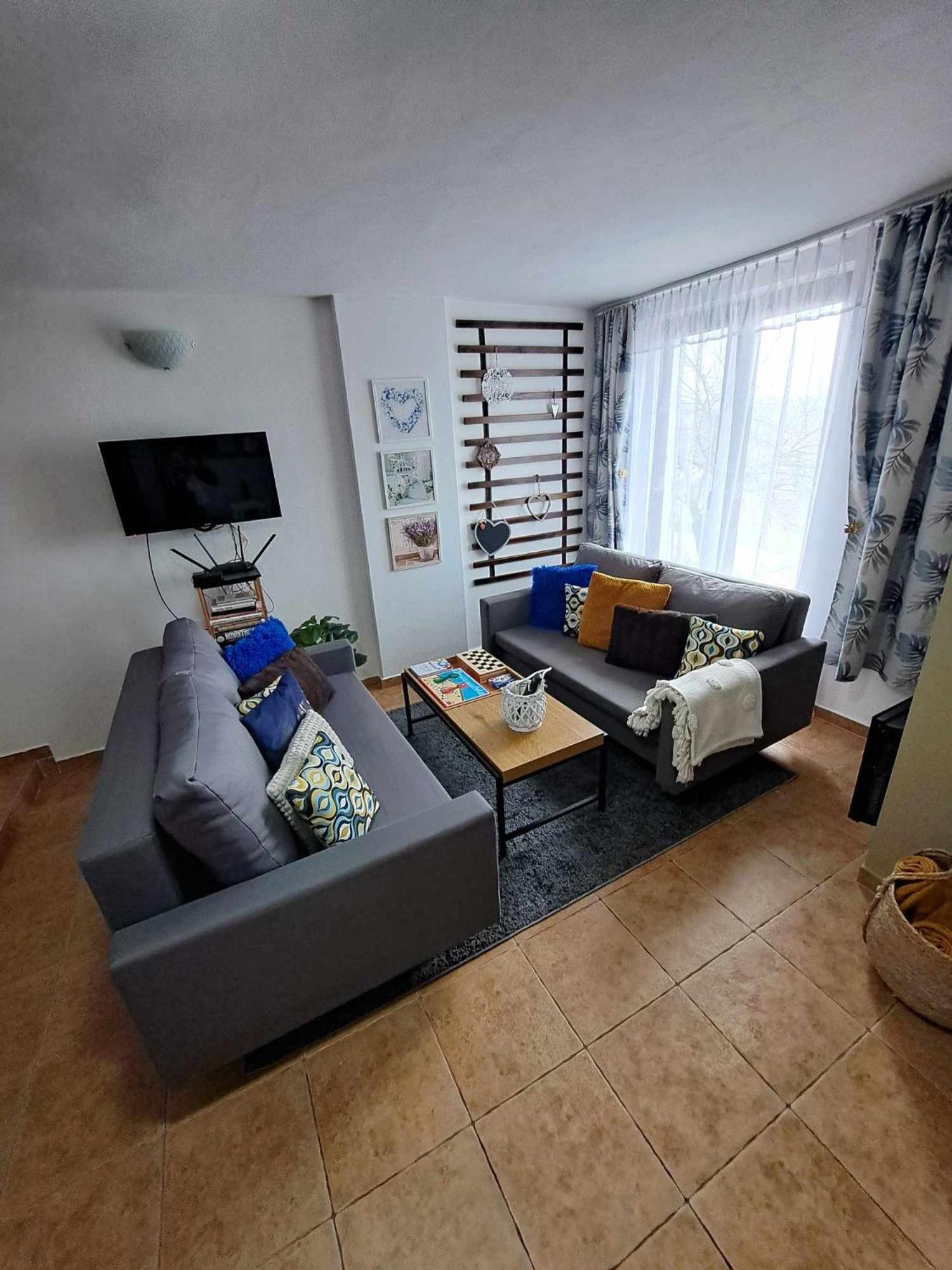 Grapeline Guesthouse Chotin Εξωτερικό φωτογραφία