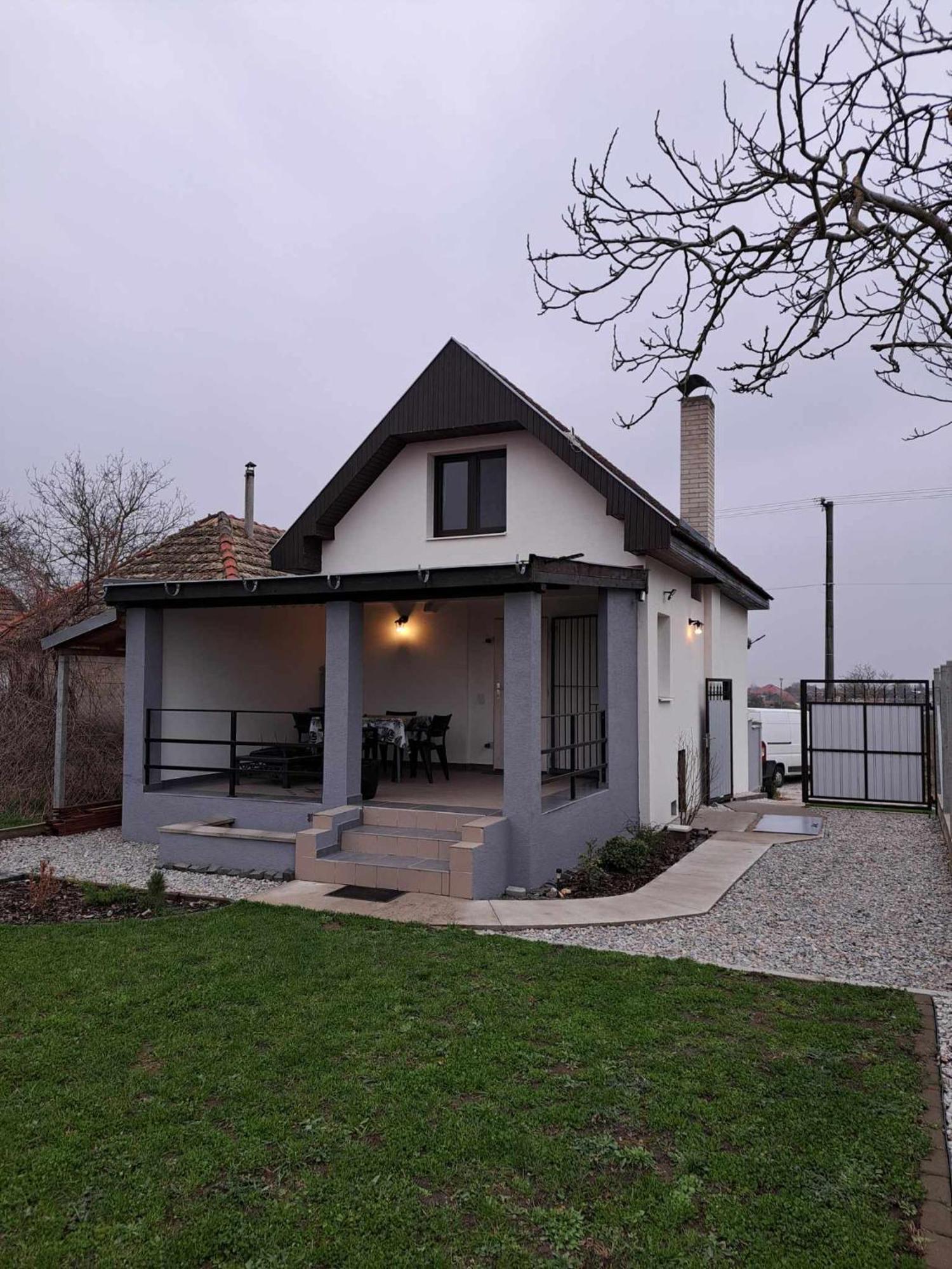 Grapeline Guesthouse Chotin Εξωτερικό φωτογραφία